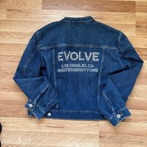 Guess Women's Delya Korean Trucker Denim Jacket - Picture 3 of 14